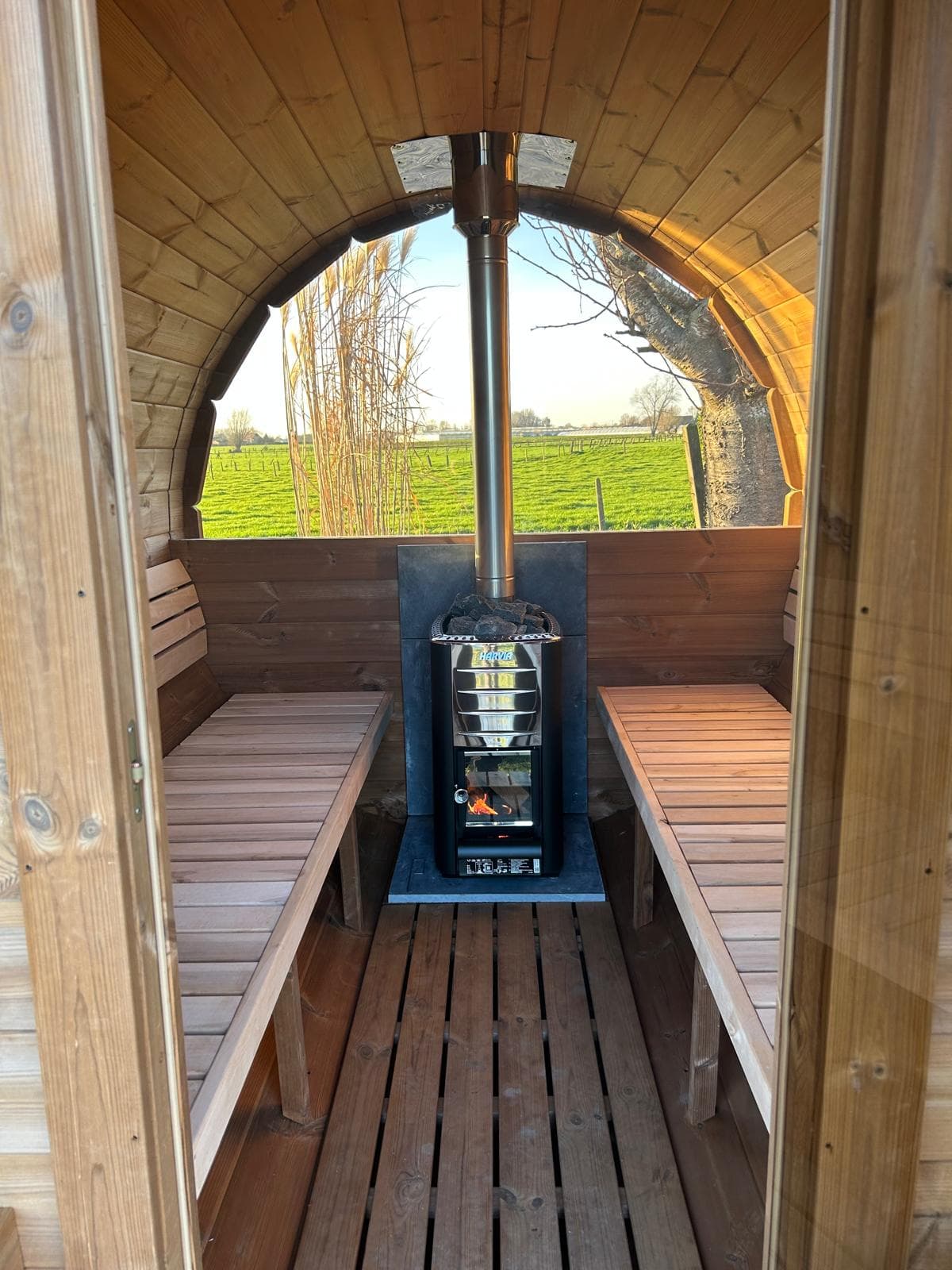Tuin met zicht op de velden